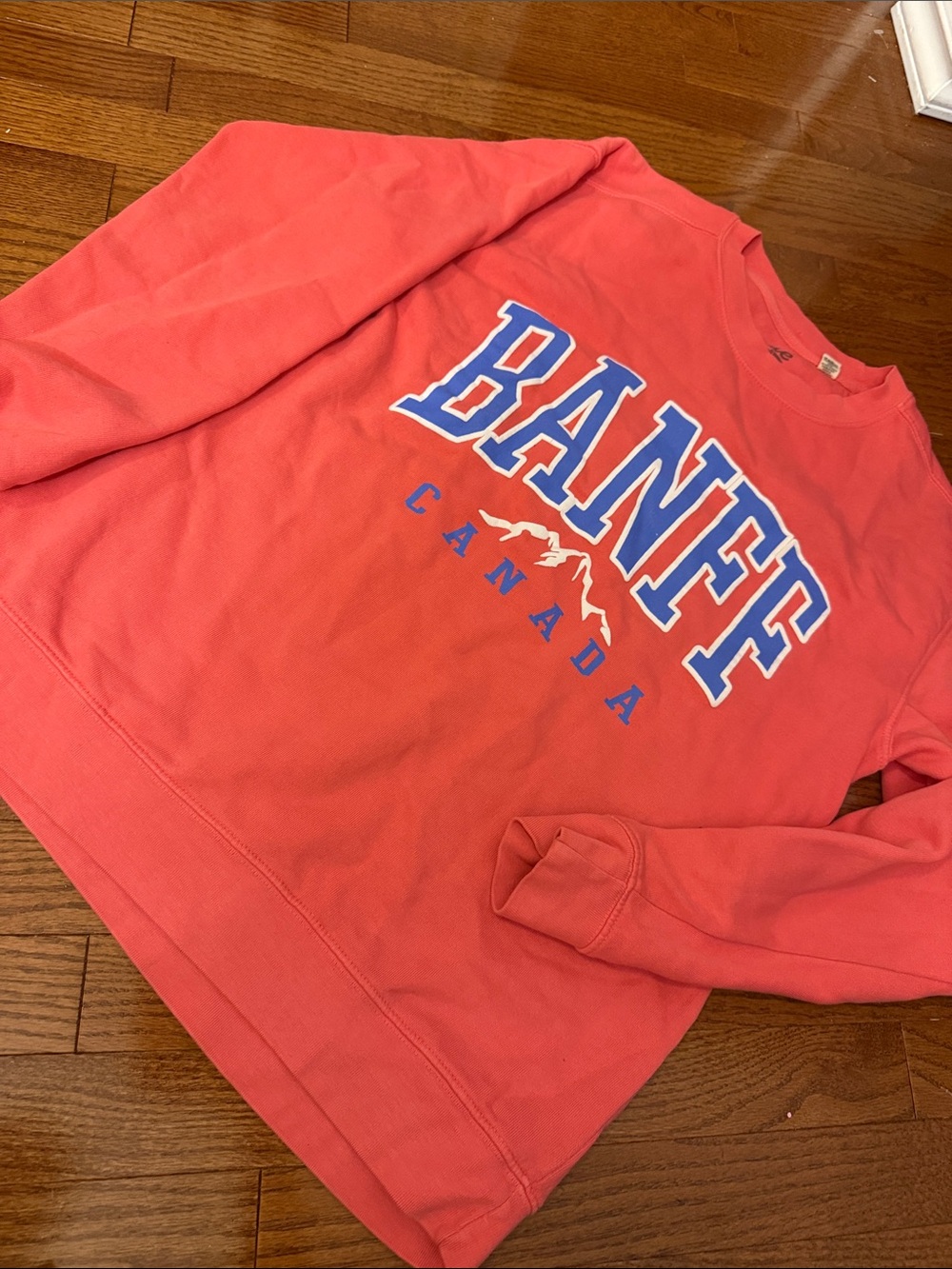 Banff Canada Coral Crewneck Sweatshirt m